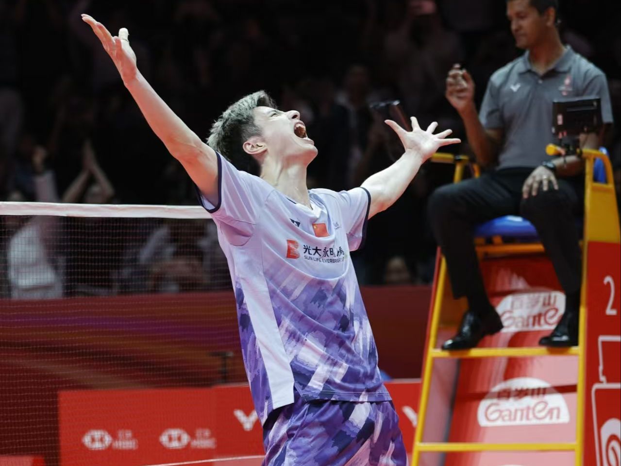 爱游戏官方-印尼队横扫丹麦队，石宇奇高光表现