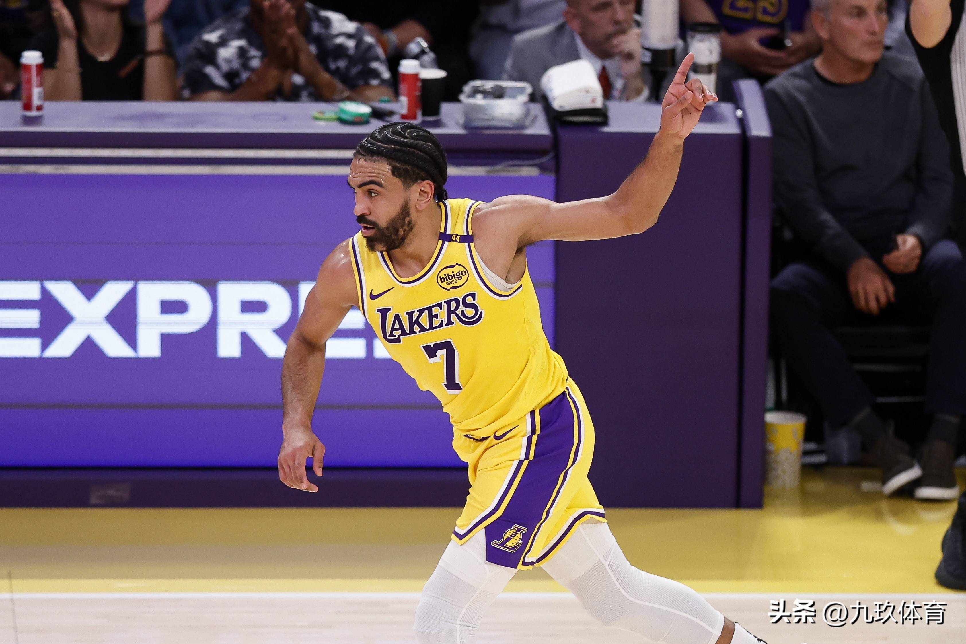 爱游戏-爵士绝杀湖人，锡安状态火热